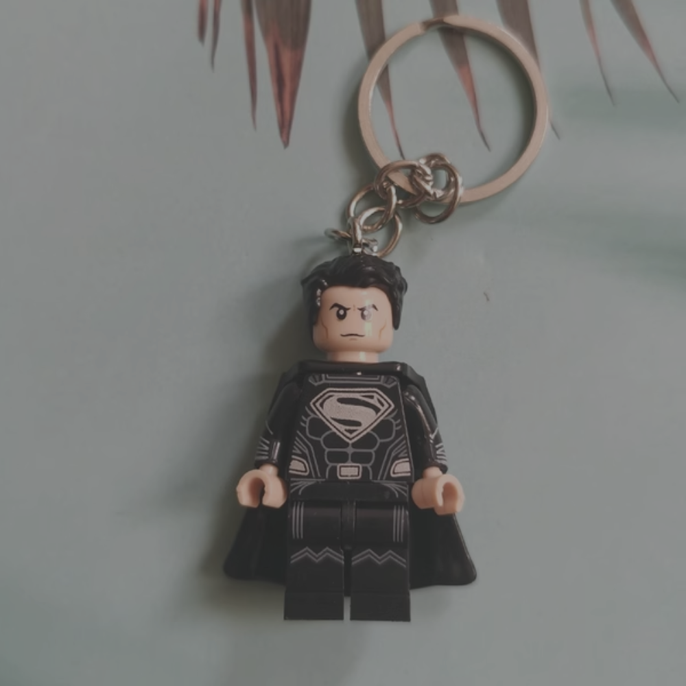 Keyring 'Black Suited Superman'